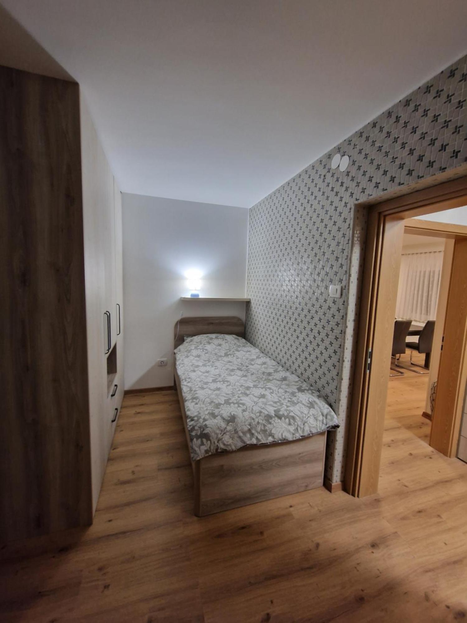 Vila Lastovka Ljubljana Buitenkant foto